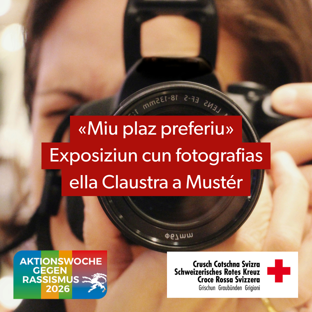 Vernissascha «Mes lieu preferì»: Exposiziun fotografica en la Claustra a Mustér