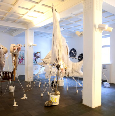 Guida publica tras l'exposiziun "mit träumen"